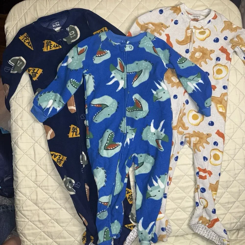 2t carters Fleece Sleeper Lot Of 3